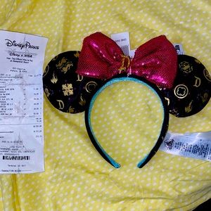 Selling these special edition mickey ears for the fans!